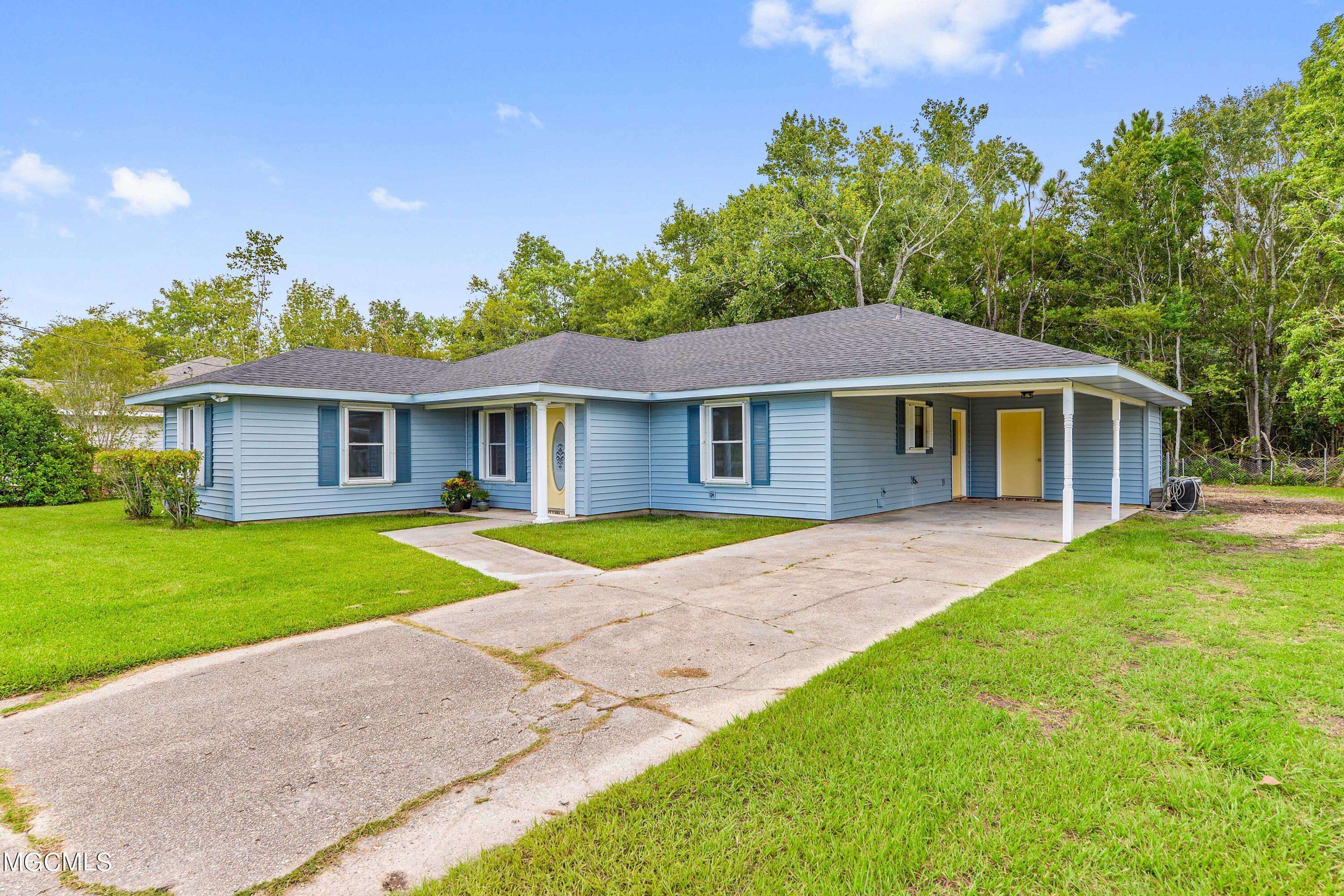 Waveland, MS 39576,415 Old Spanish Trail