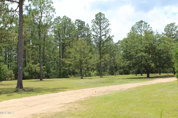 132 Indian Creek Drive, Lucedale, MS 39452