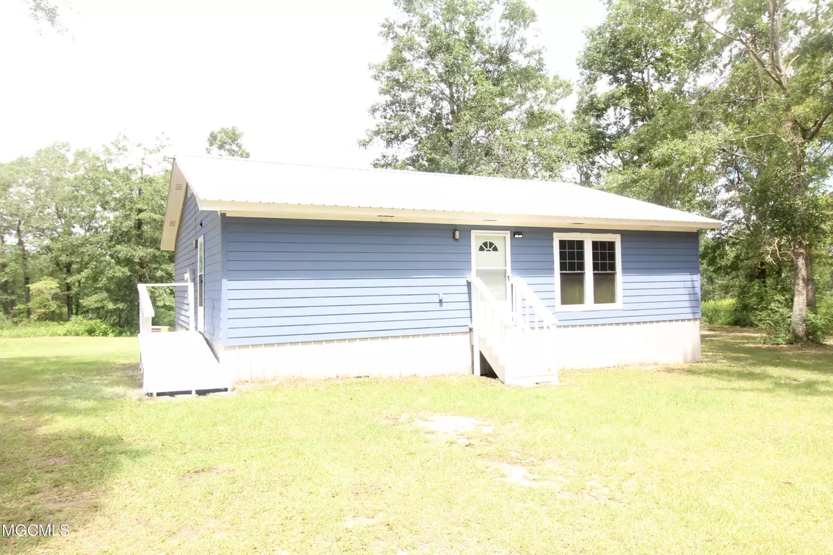 Lucedale, MS 39452,176 Long Leaf Road