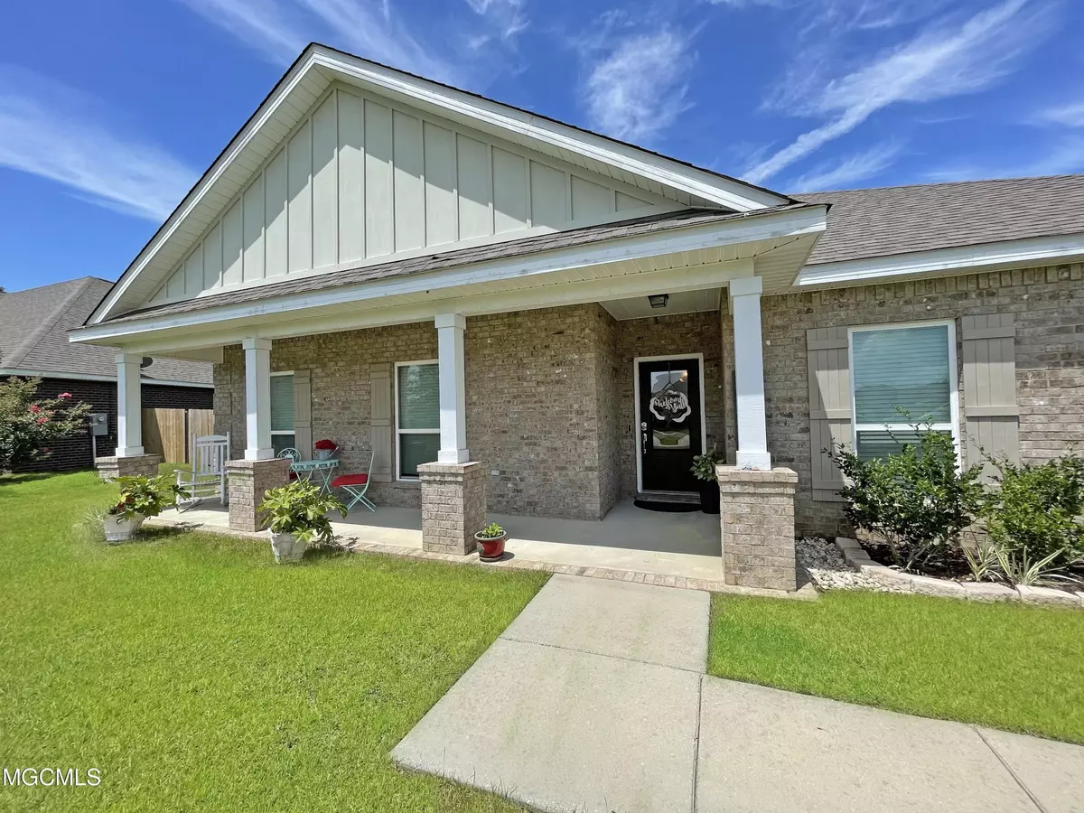 Ocean Springs, MS 39564,1022 Silverbell Cove