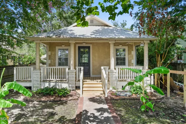 412 Third Street, Bay Saint Louis, MS 39520