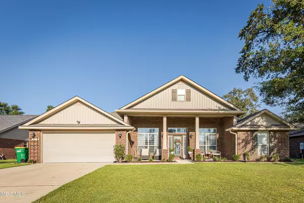 121 Brackish Place, Ocean Springs, MS 39564