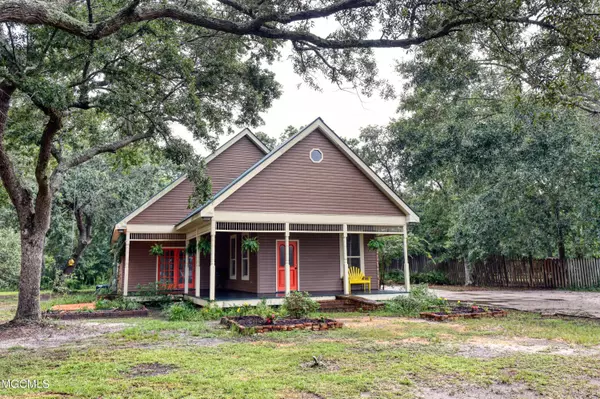 8104 Clamshell Avenue, Ocean Springs, MS 39564