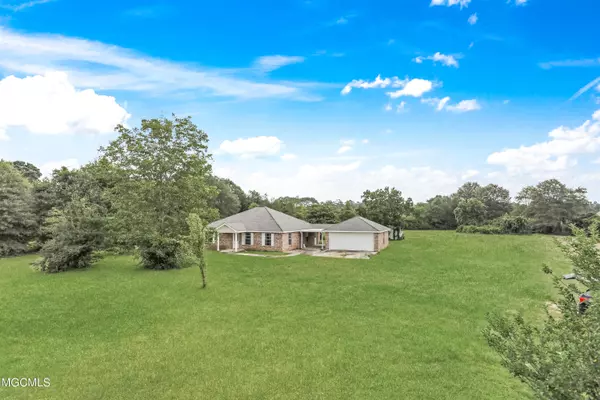 27 Courtney Lane, Carriere, MS 39426