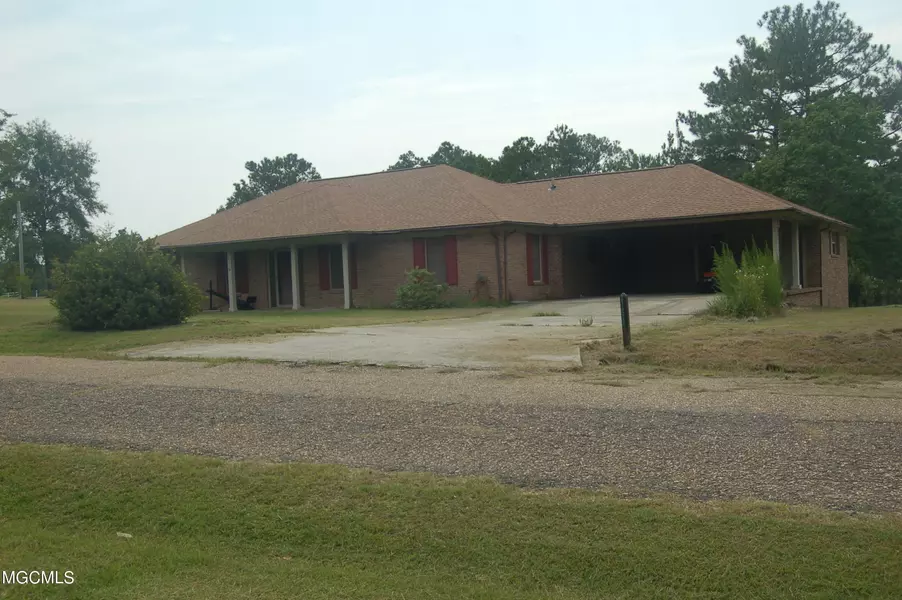 25228 Clarke Road, Saucier, MS 39574