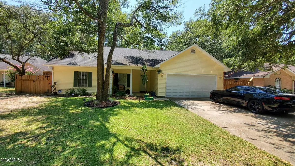 Ocean Springs, MS 39564,1125 Spruce Street