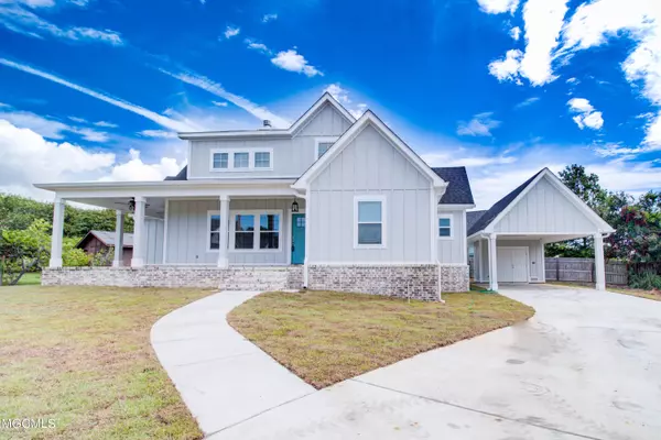 118 Beachview Circle, Long Beach, MS 39560