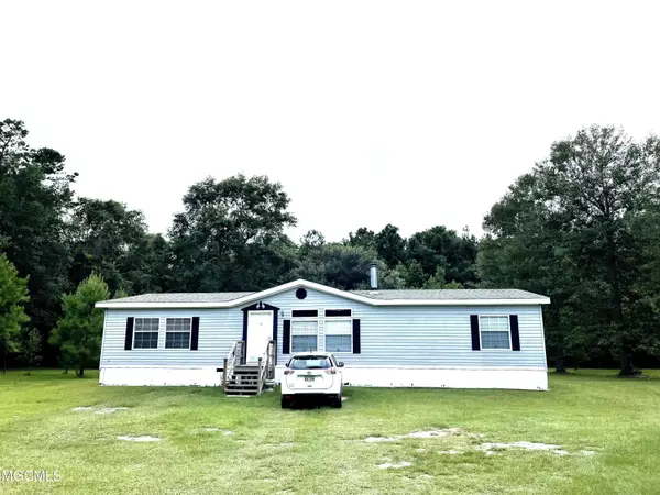 100 Horseshoe Lane, Carriere, MS 39426