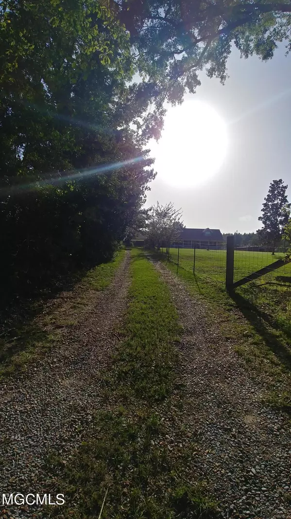 Poplarville, MS 39470,37 Warner Road