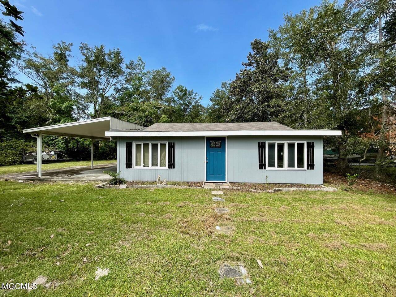 1521 Waveland Avenue, Waveland, MS 39576