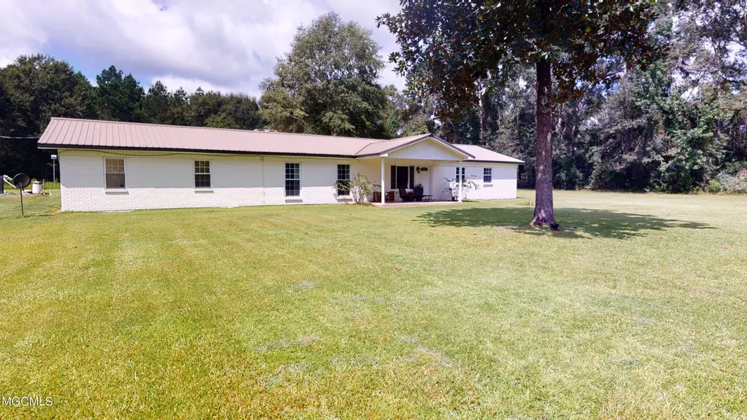 345 Paradise Road, Leakesville, MS 39451