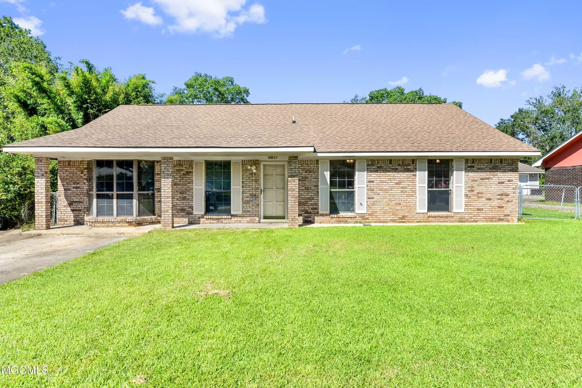 Ocean Springs, MS 39564,6617 Cortez Circle