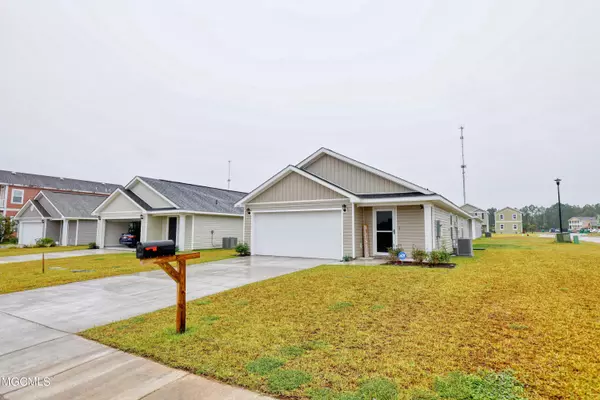 2001 Magazine Street, Ocean Springs, MS 39564