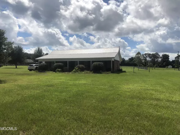 137 Howells Ferry Road, Lucedale, MS 39452