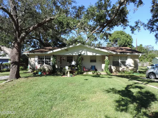 103 N Island View Avenue #A And B, Long Beach, MS 39560