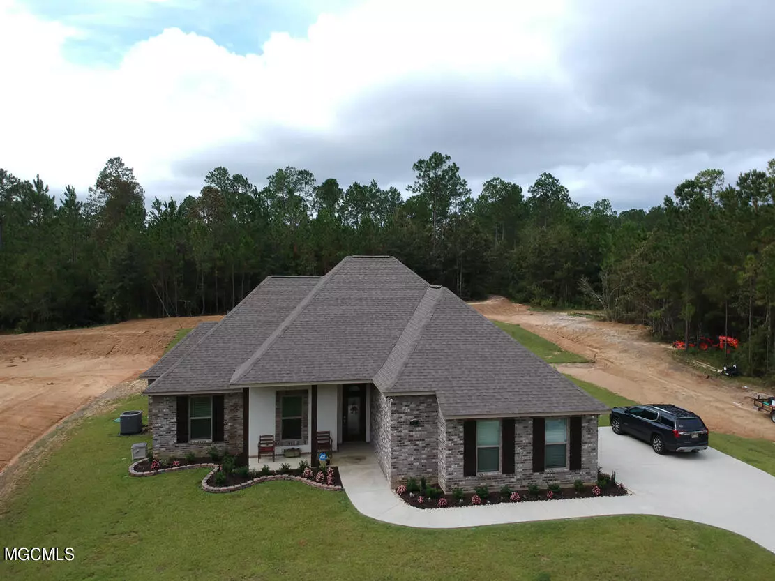 Carriere, MS 39426,9 Spring Oak Drive