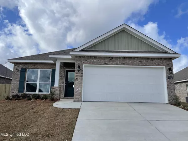 5552 Overland Drive, Biloxi, MS 39532