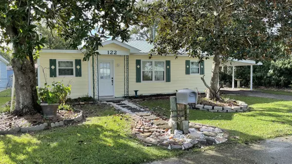 122 Oak Gardens Avenue, Long Beach, MS 39560