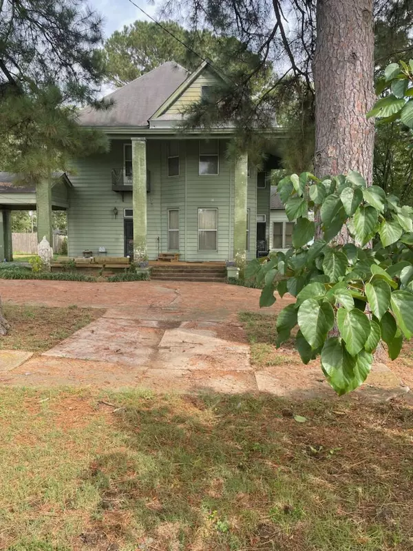 115 N Park Street, Senatobia, MS 38668