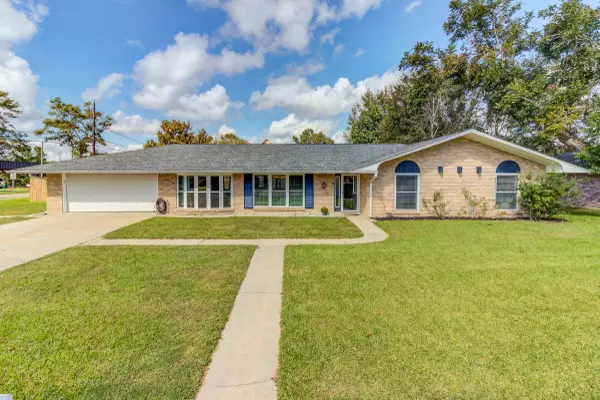 1 Pecan Circle, Long Beach, MS 39560