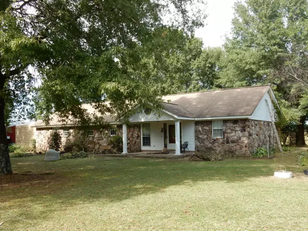 1541 Holston Road, Como, MS 38619