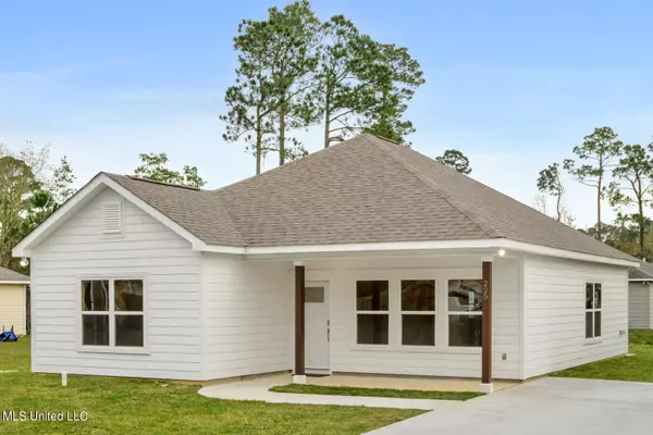 225 Mackerel Street, Waveland, MS 39576