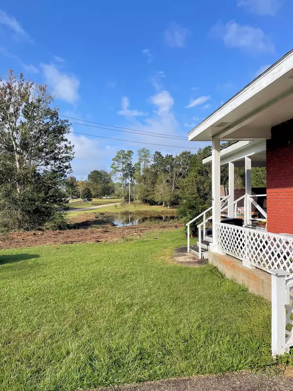Picayune, MS 39466,9825 Possum Fork Road