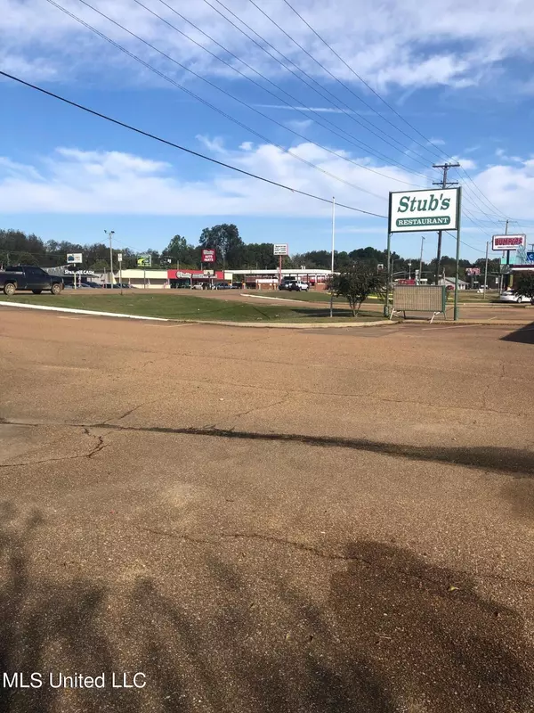 Yazoo City, MS 39194,1902 N Jerry Clower Boulevard