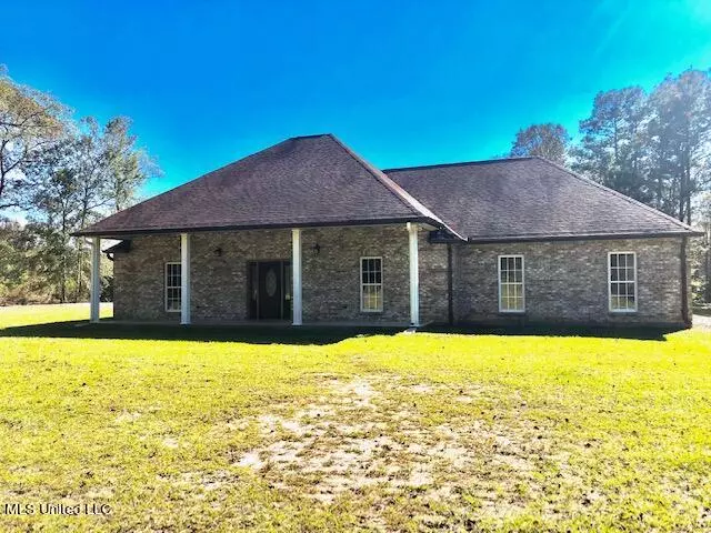 121 Herwick Road, Brooklyn, MS 39425