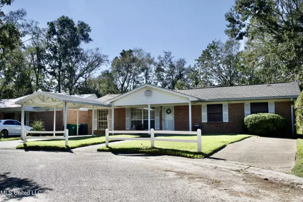 7213 Knollwood Drive, Biloxi, MS 39532