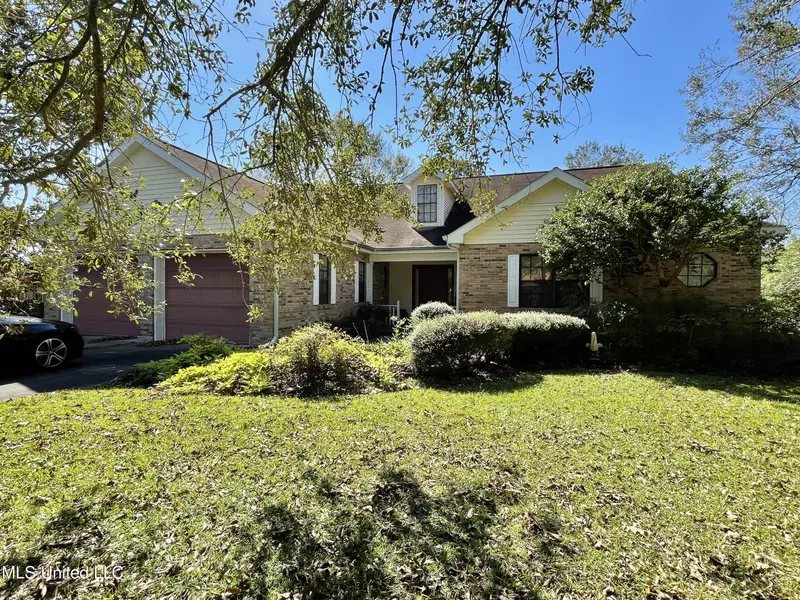 407 W Lakeshore Drive, Carriere, MS 39426