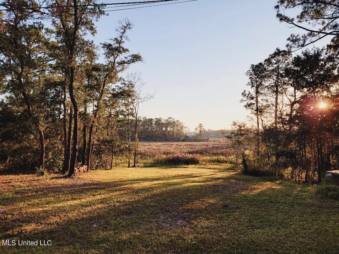 Ocean Springs, MS 39564,Wild Oaks Drive