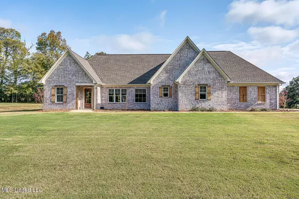 1120 Farley Road, Byhalia, MS 38611