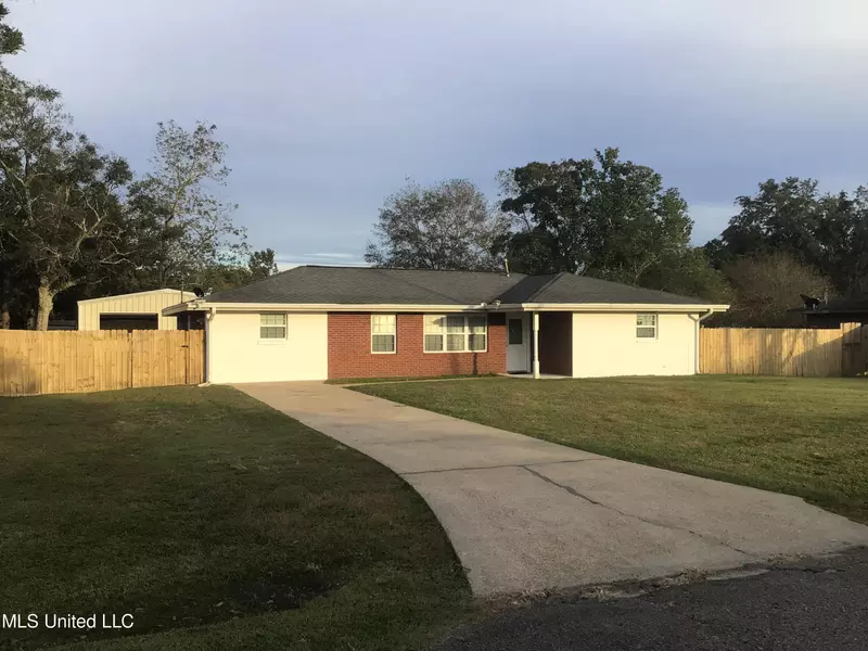 12226 Dixie Avenue, Biloxi, MS 39532