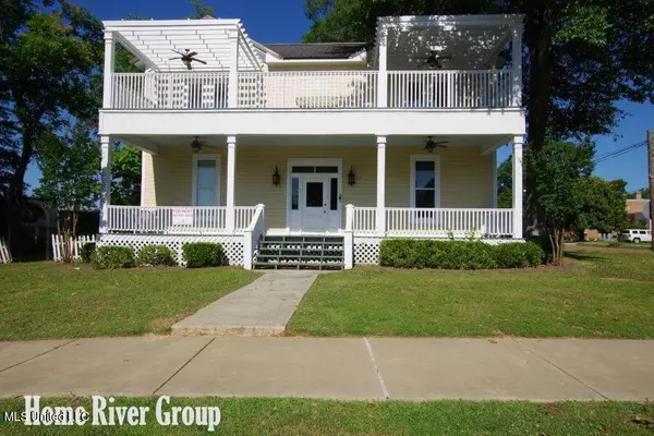 138 N Front Street, Senatobia, MS 38668