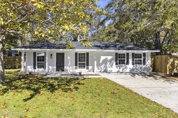 2503 Youpon Street, Ocean Springs, MS 39564