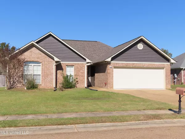 108 King Arthur Lane Lane, Clinton, MS 39056