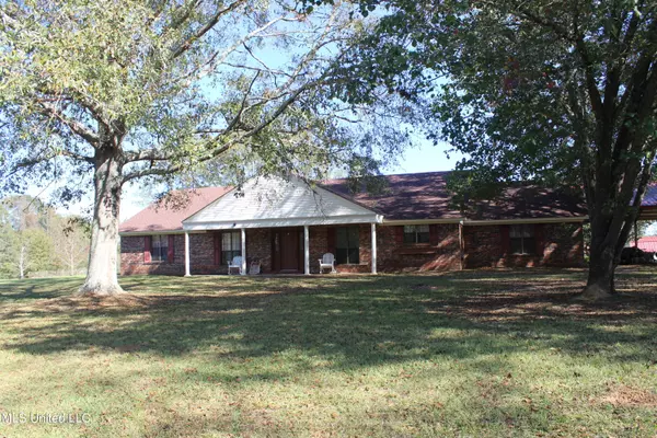 7371 Old Hillsboro Rd Road, Forest, MS 39074