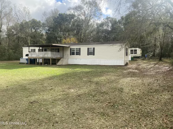 8228 E Dap Rd Road, Moss Point, MS 39562