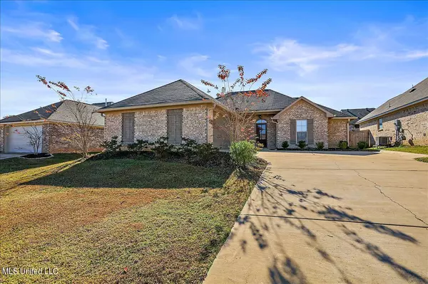 716 Sawgrass Lakes Drive, Brandon, MS 39042