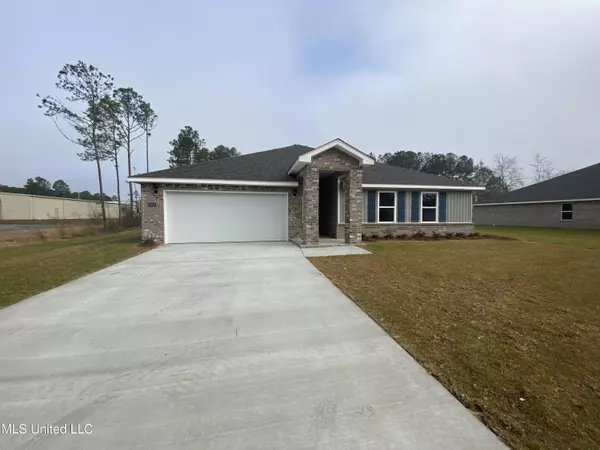 8920 Palmetto Drive, Ocean Springs, MS 39564