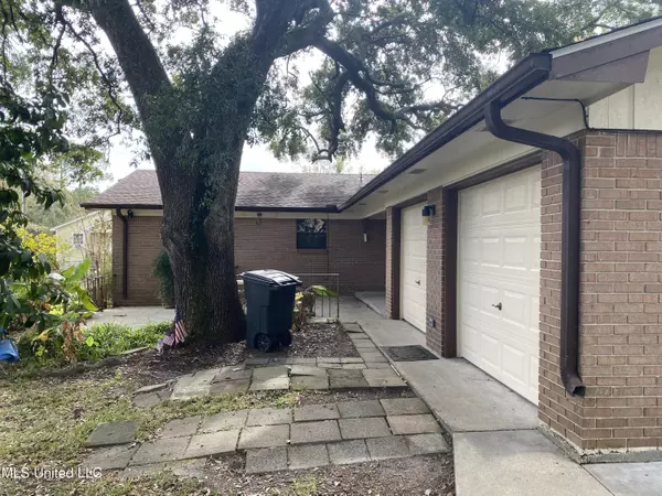 809 Herrick Avenue, Pascagoula, MS 39567