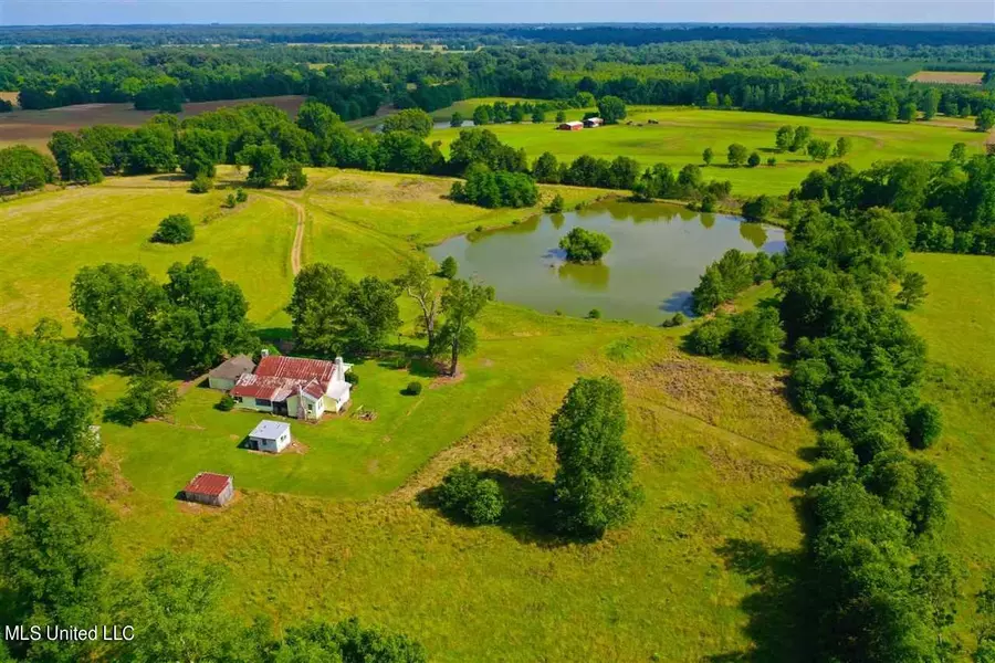 3944 Davis Road, Benton, MS 39039