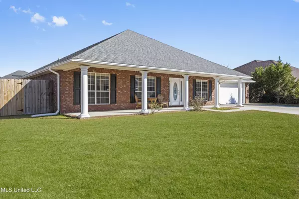 D'iberville, MS 39540,15306 Camelot Drive