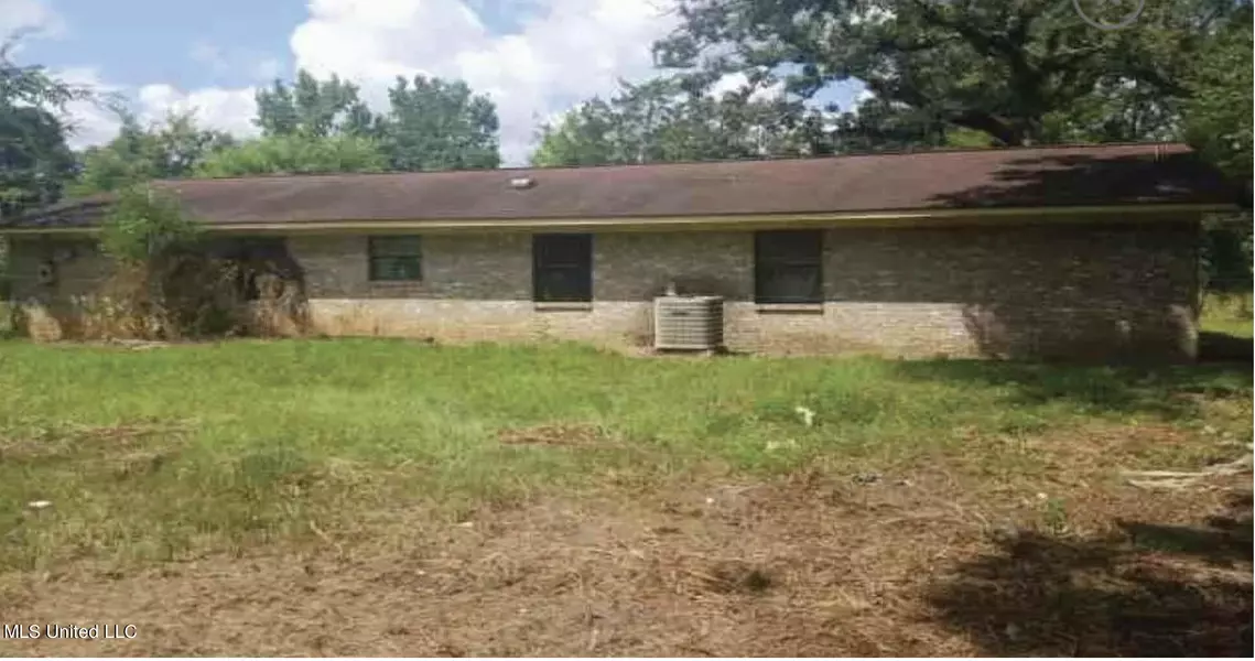 213 S Pine Avenue, Laurel, MS 39440