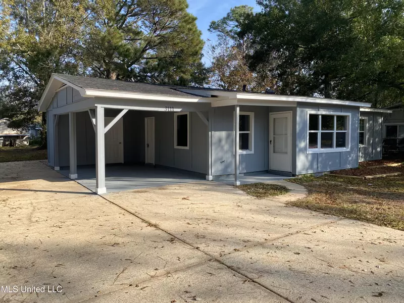 3111 Chicago Avenue, Pascagoula, MS 39581