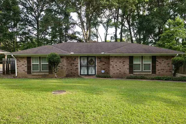 373 Woodcliff Drive, Jackson, MS 39212