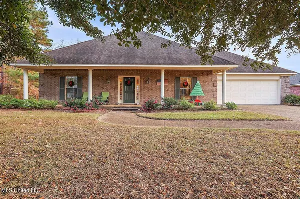 320 Hunters Ridge Drive, Clinton, MS 39056