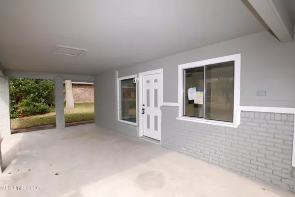 Gautier, MS 39553,3704 Jo Beth Terrace