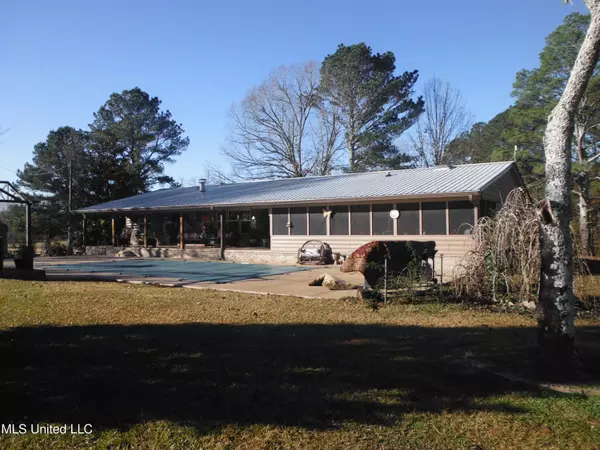 4925 Countyline, Forest, MS 39074